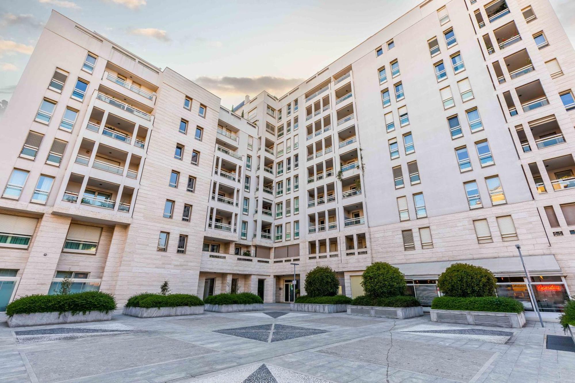Luxury Apartment - Free Private - Parking Maestri Campionesi 16 Milão Exterior foto